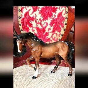 Vintage Beswick England Horse Figurine 5 3/4" x 7 3/4"